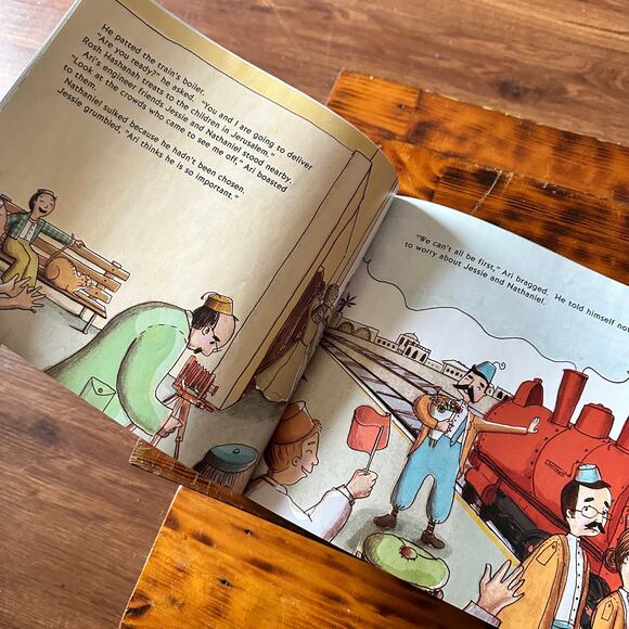 The Pj Library Engineer Ari & The Rosh Hashanah Ride Jewish Paperback Book - Picture 4 of 9